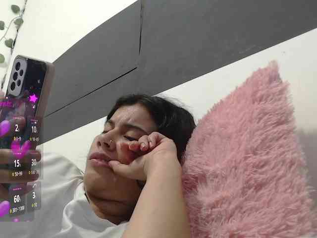 Evelyn-blak webcam
