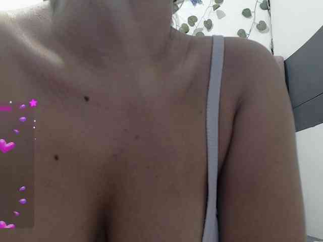 Evelyn-blak webcam
