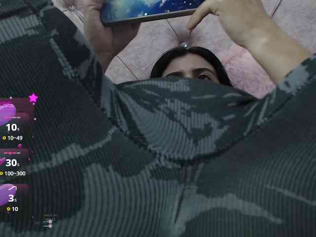 Evelyn-blak webcam