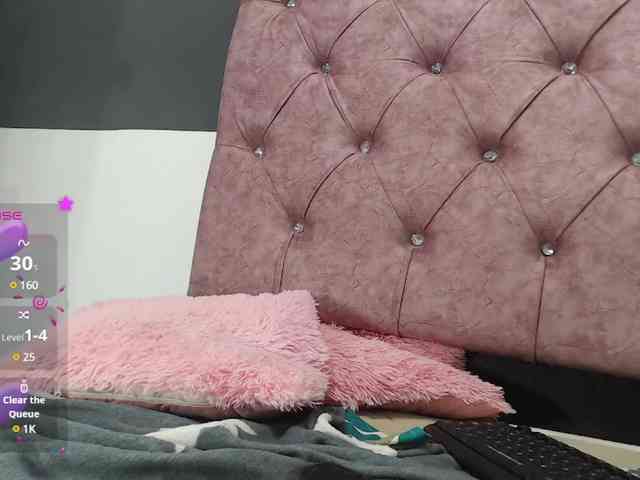 Evelyn-blak webcam