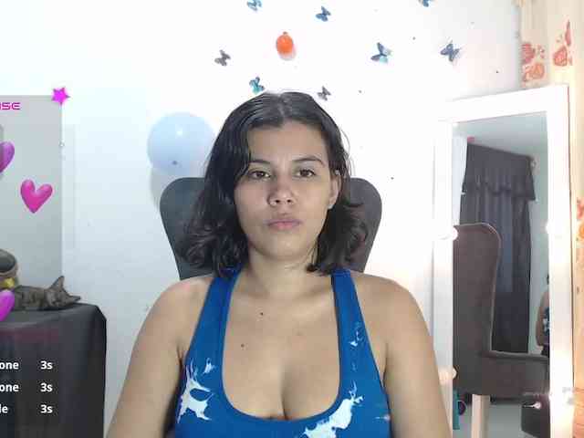 Evelyn-blak webcam