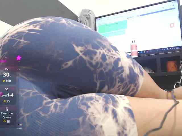 Evelyn-blak webcam