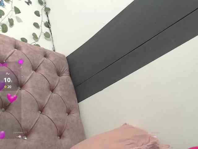 Evelyn-blak webcam