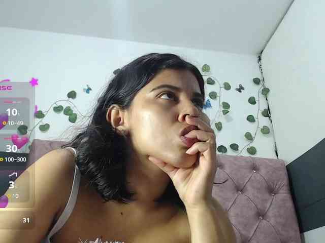 Evelyn-blak webcam