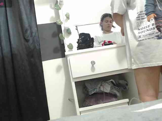 Evelyn-blak webcam