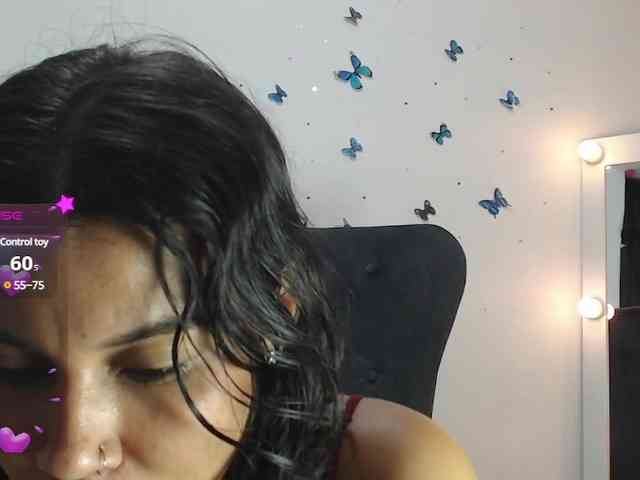 Evelyn-blak webcam