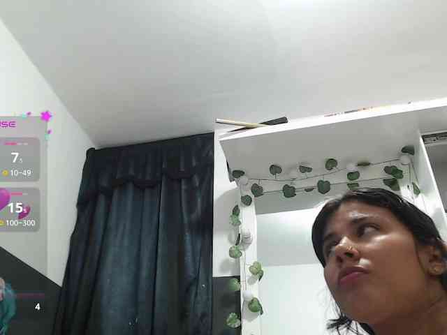 Evelyn-blak webcam