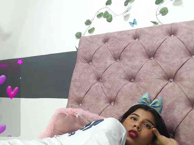Evelyn-blak webcam