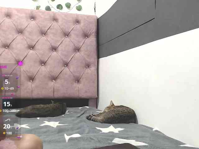 Evelyn-blak webcam