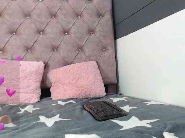 Evelyn-blak webcam
