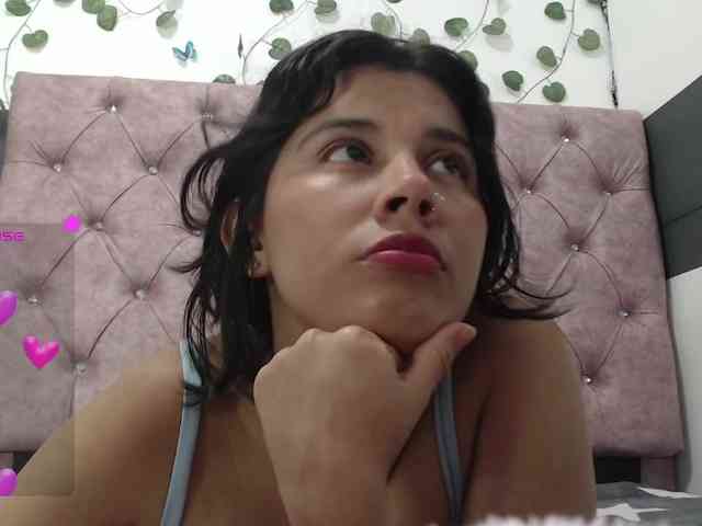 Evelyn-blak webcam