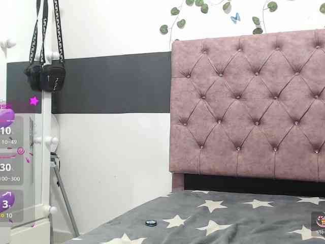 Evelyn-blak webcam