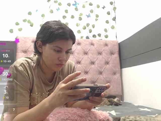 Evelyn-blak webcam