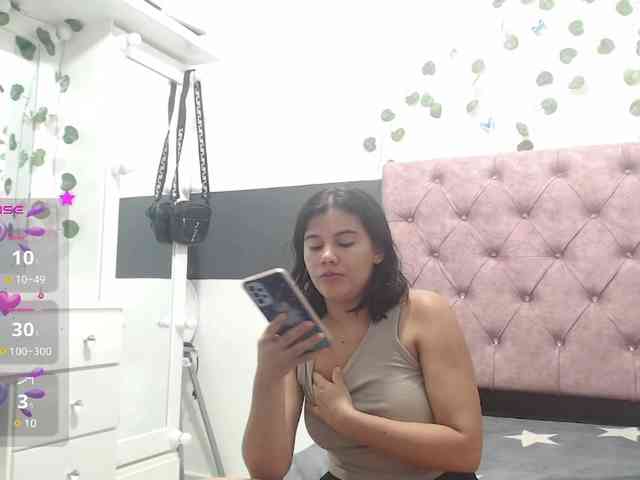 Evelyn-blak webcam