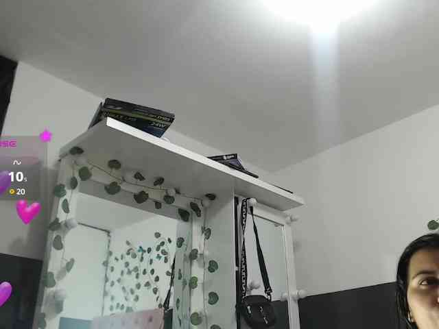 Evelyn-blak webcam