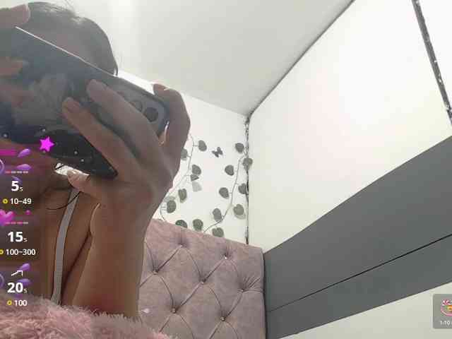 Evelyn-blak webcam