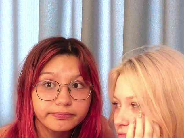 HolyLesly webcam