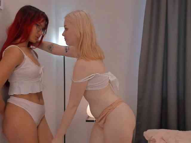 HolyLesly webcam