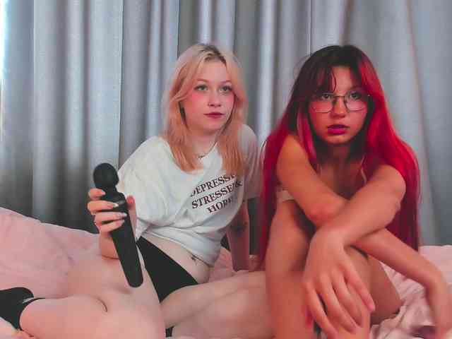 HolyLesly webcam