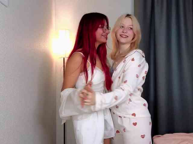 HolyLesly webcam