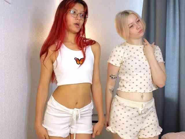HolyLesly webcam