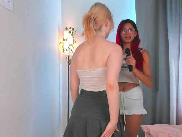 HolyLesly webcam