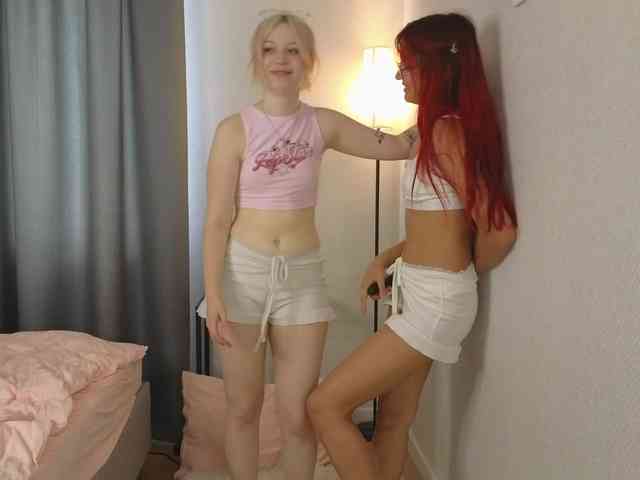 HolyLesly webcam