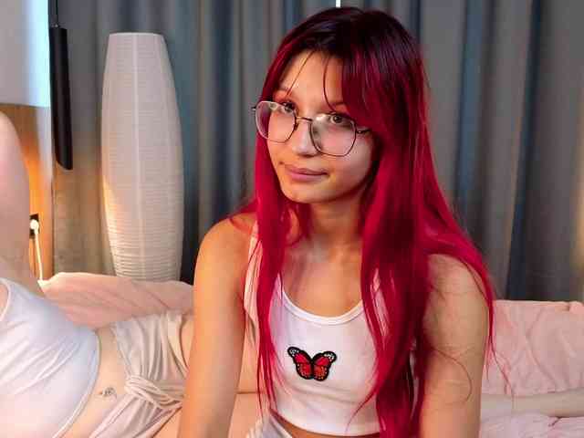 HolyLesly webcam