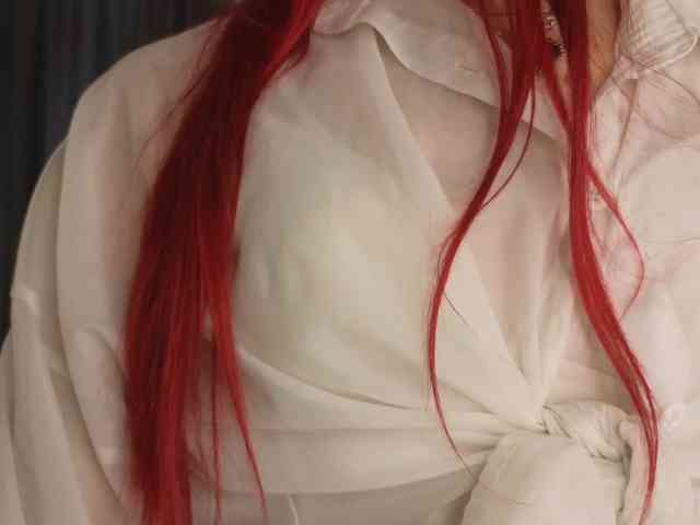 HolyLesly webcam