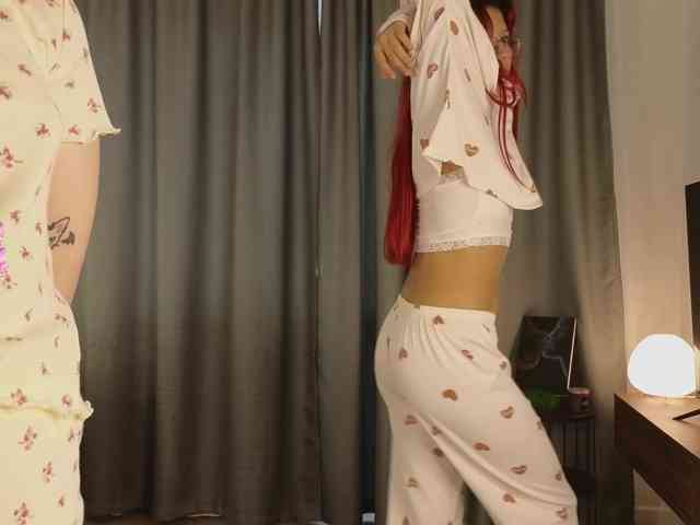 HolyLesly webcam