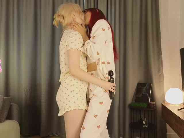 HolyLesly webcam