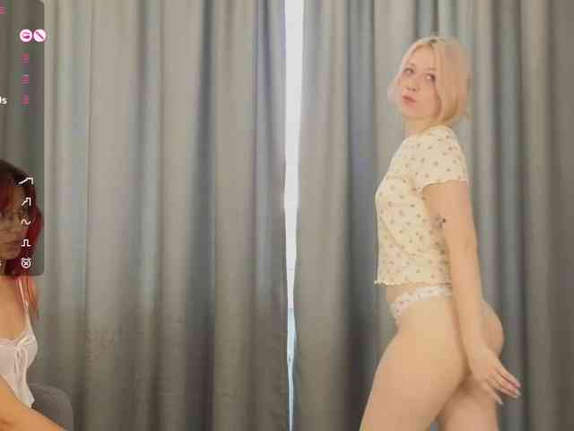 HolyLesly webcam