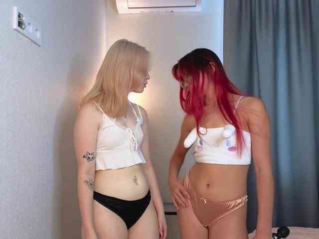 HolyLesly webcam