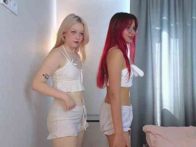 HolyLesly webcam