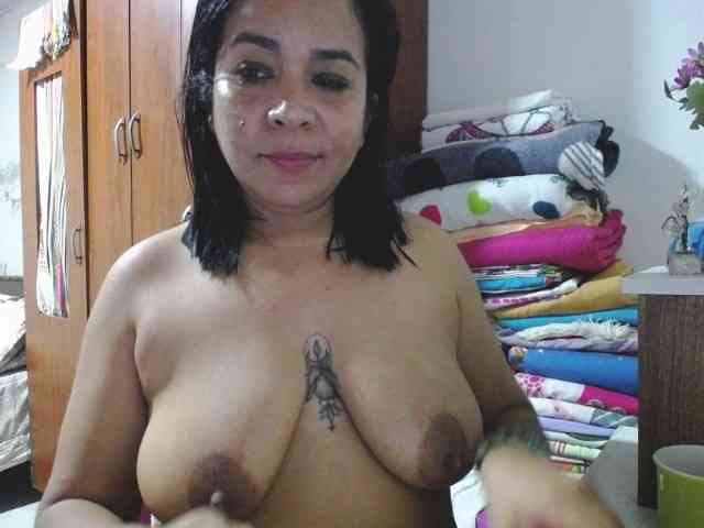 pregnantsaraxxx Live Webcam on BongaCams