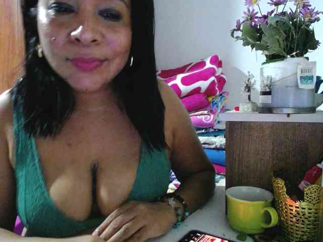 pregnantsaraxxx webcam