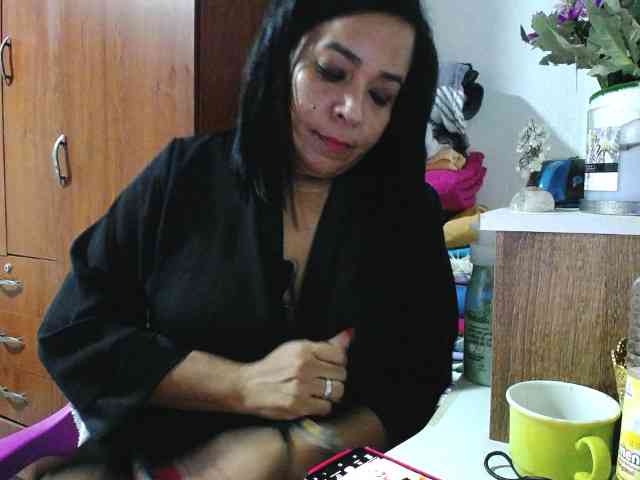 pregnantsaraxxx webcam