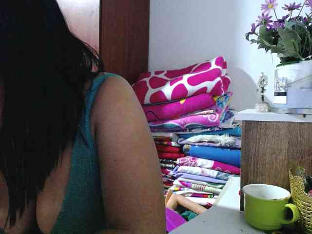 pregnantsaraxxx webcam