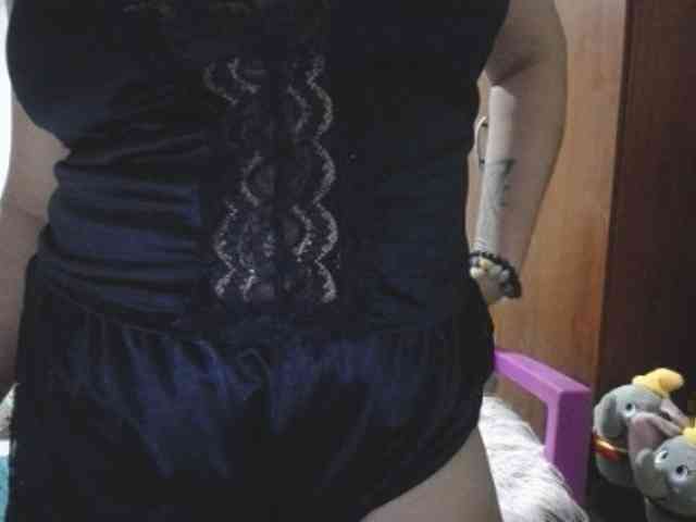 pregnantsaraxxx webcam