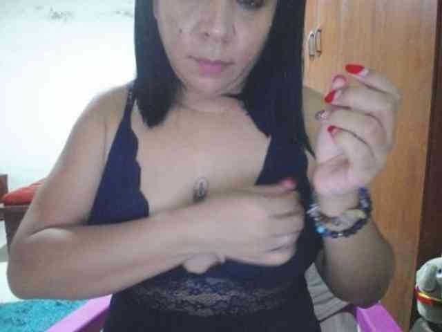 pregnantsaraxxx webcam