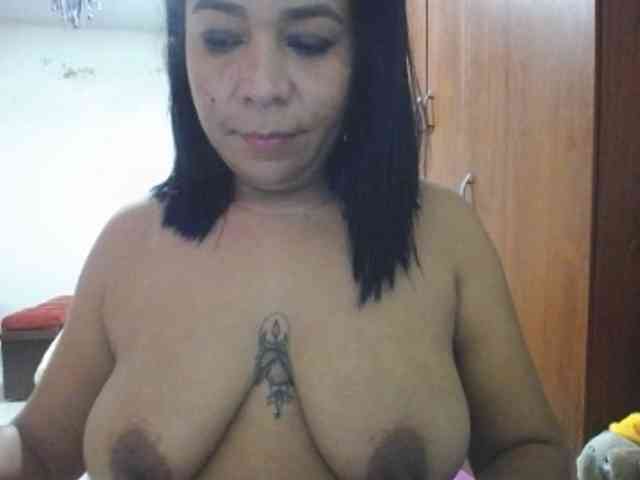 pregnantsaraxxx webcam