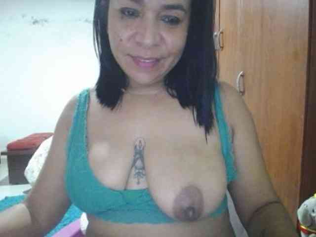 pregnantsaraxxx webcam
