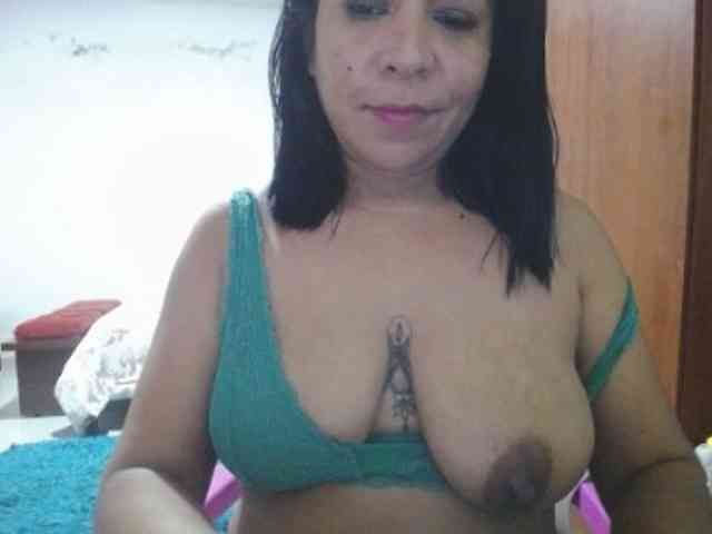 pregnantsaraxxx webcam
