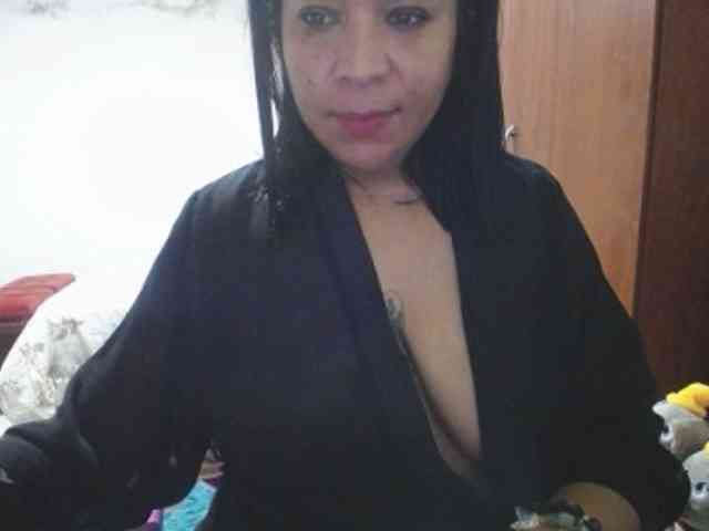 pregnantsaraxxx webcam