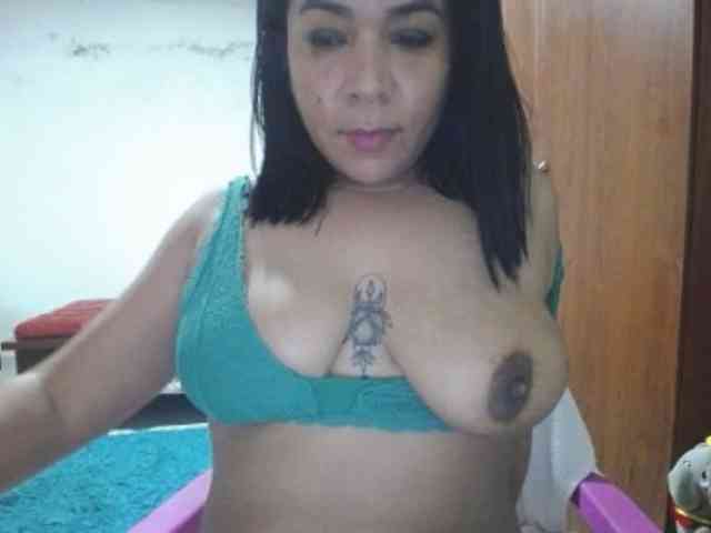 pregnantsaraxxx webcam