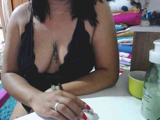 pregnantsaraxxx webcam