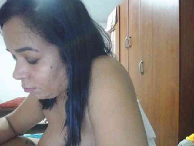pregnantsaraxxx webcam