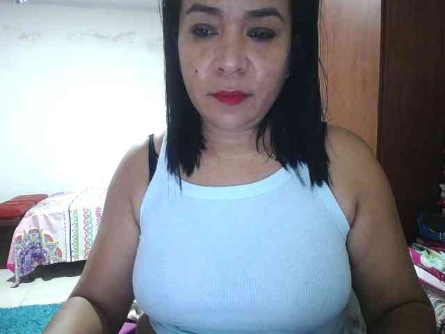 pregnantsaraxxx webcam