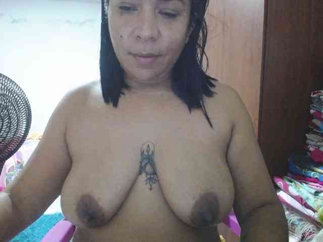 pregnantsaraxxx webcam