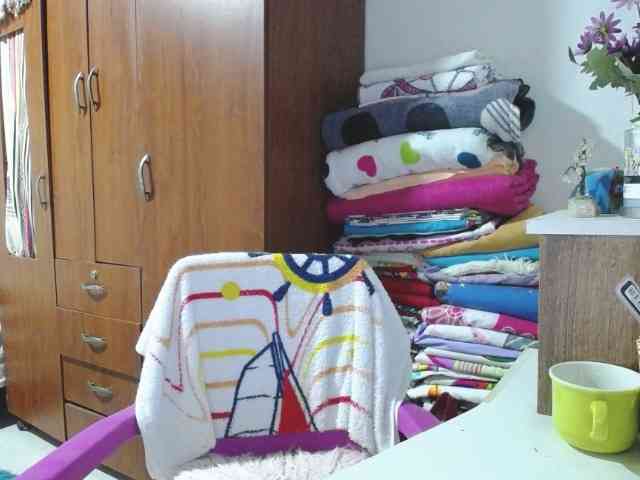 pregnantsaraxxx webcam